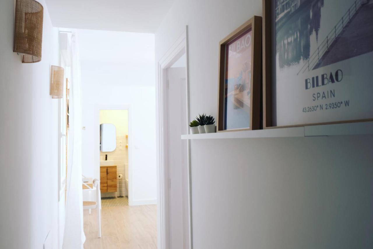Bright And Modern Apartment In Bilbao City Center Ngoại thất bức ảnh